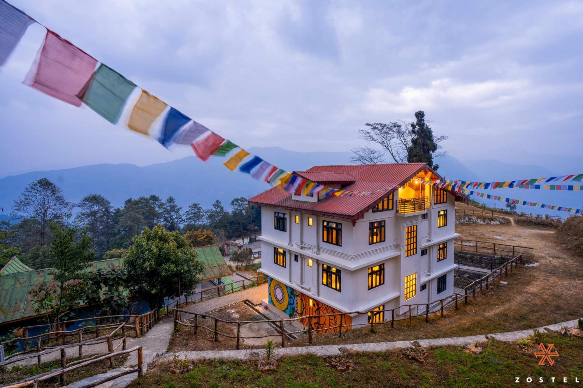 Hostel Zostel Rinchenpong Exteriér fotografie